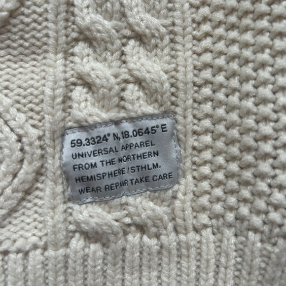 Rory Gilmore Cableknit Cream sweater - m - Picture 3 of 3